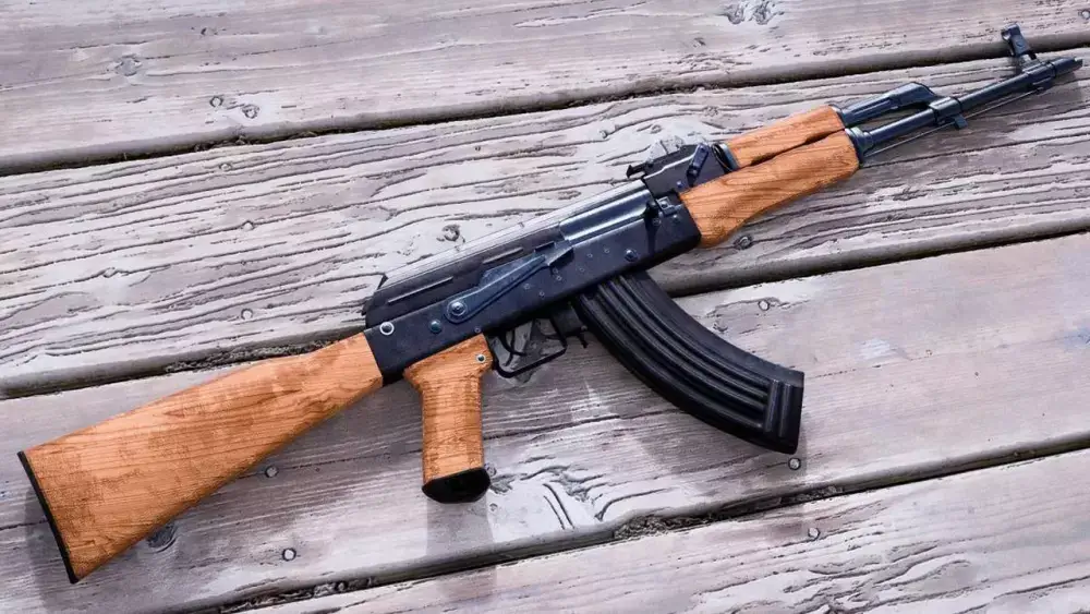 Автомат Калашникова (АК-47)