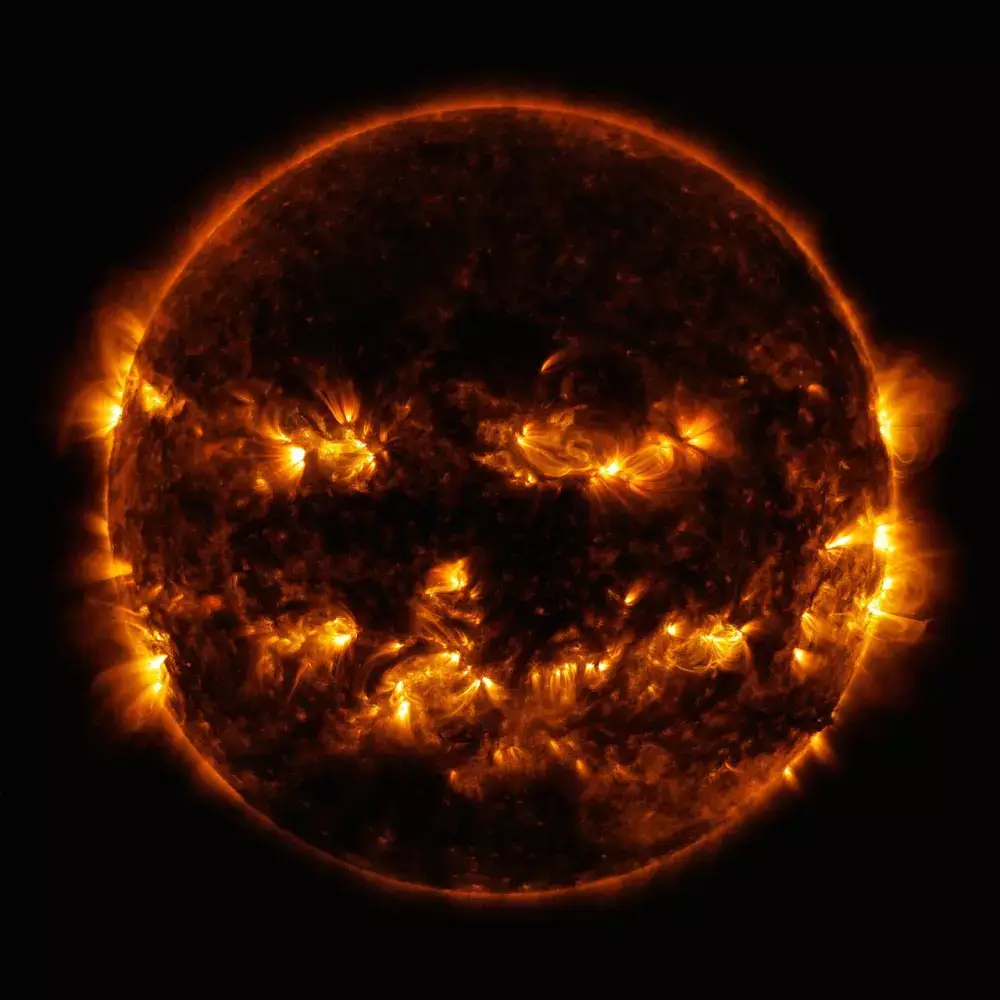 Солнце как Джек-фонарь. NASA/GSFC/SDO.